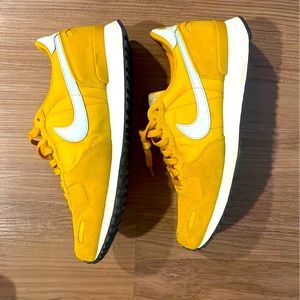 Nike Mens Air vortex vintage style